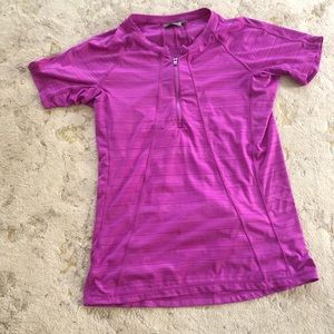 Athleta Sport top with pocket medium
